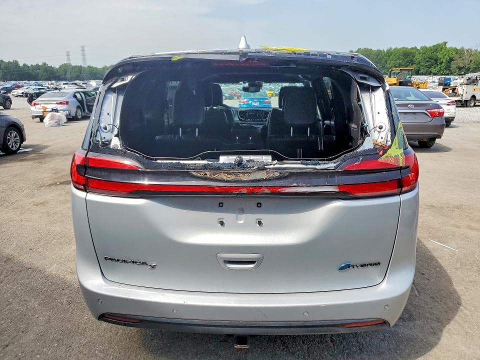 2022 CHRYSLER PACIFICA HYBRID LIMITED 6