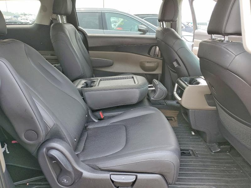 2026 KIA CARNIVAL LXS 11