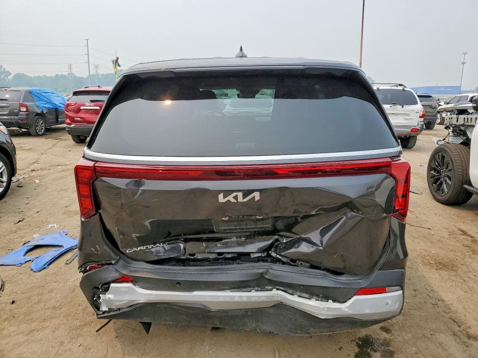 2026 KIA CARNIVAL LXS 6