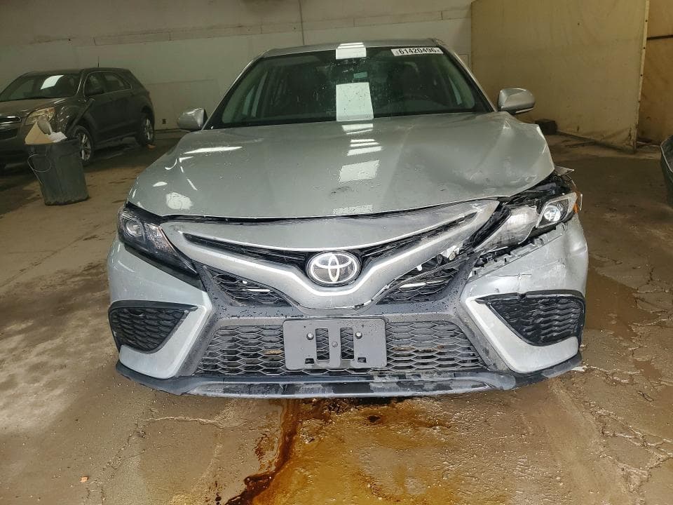 2021 TOYOTA CAMRY SE 5