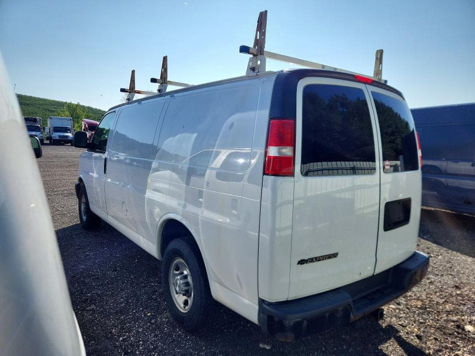 2017 CHEVROLET EXPRESS G3500 2