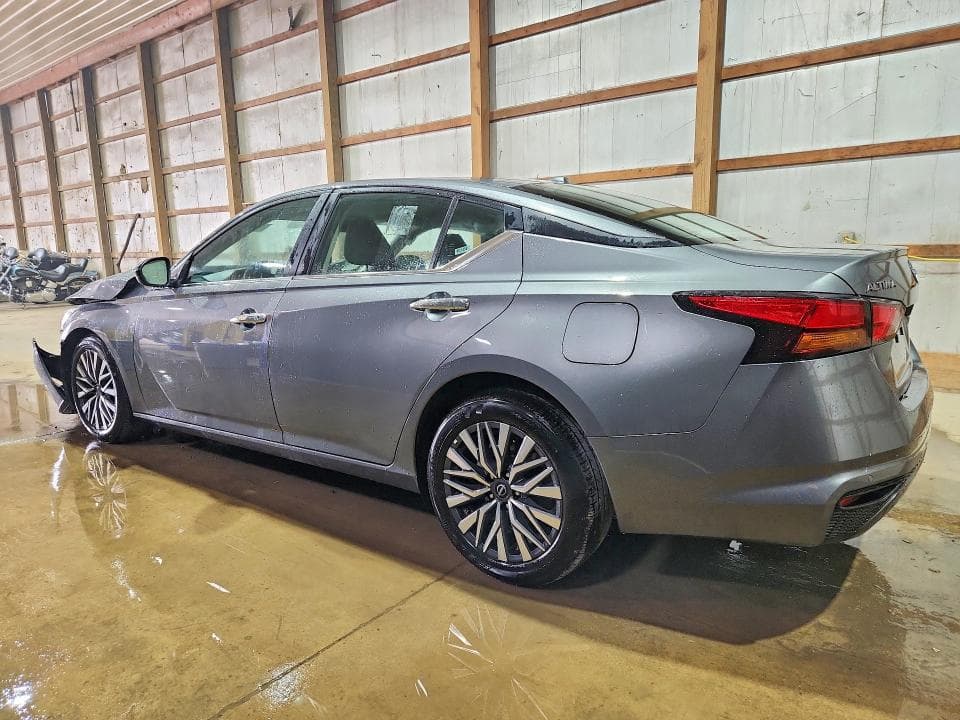 2025 NISSAN ALTIMA SV 2