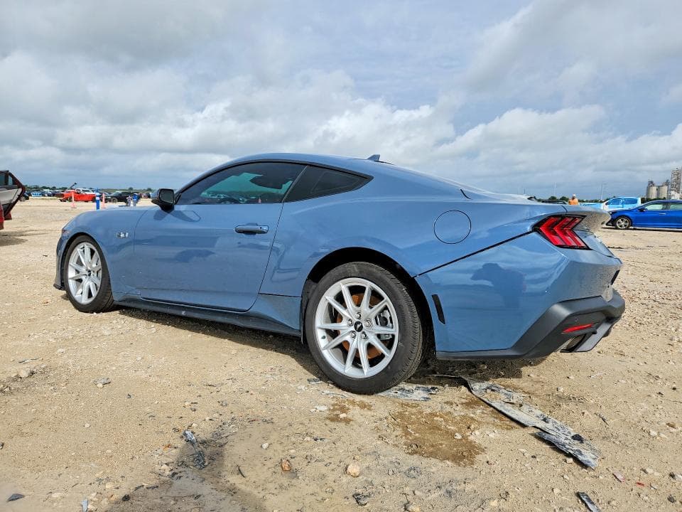 2026 FORD MUSTANG GT 2