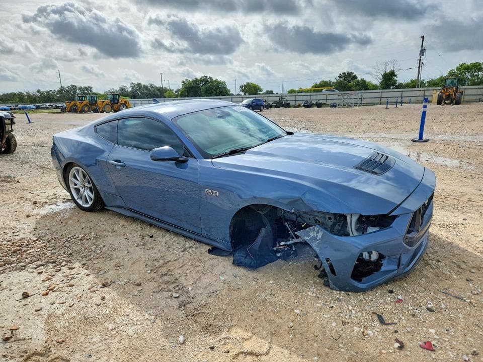 2026 FORD MUSTANG GT 4