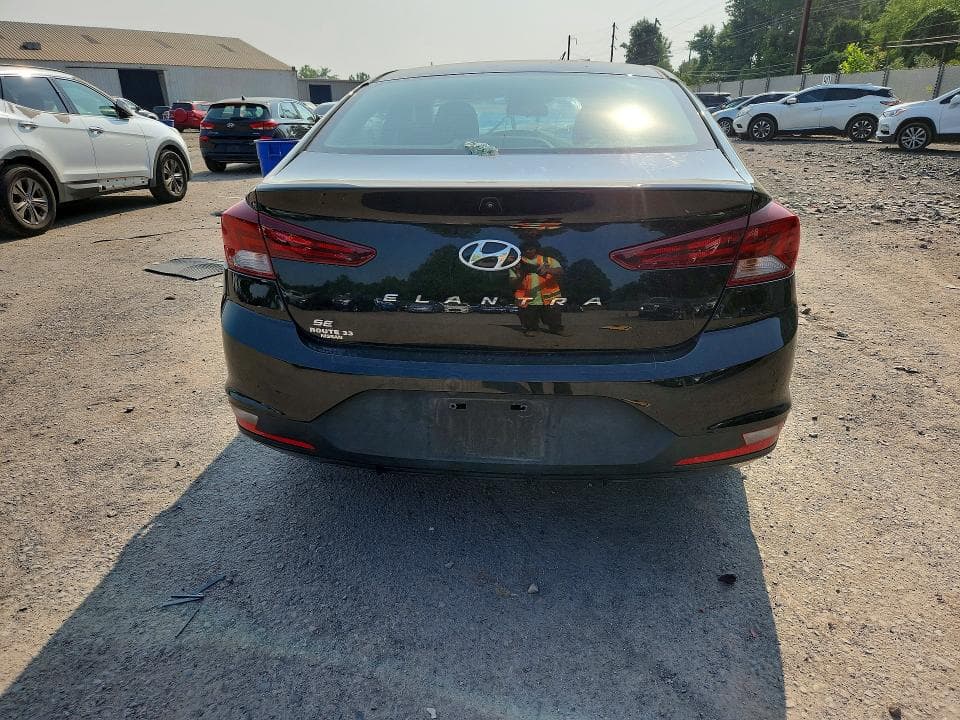 2019 HYUNDAI ELANTRA SE 6