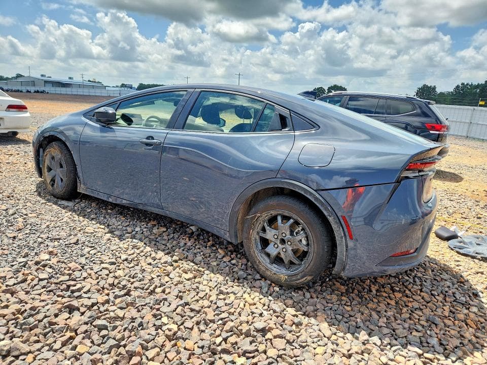 2026 TOYOTA PRIUS LE 2