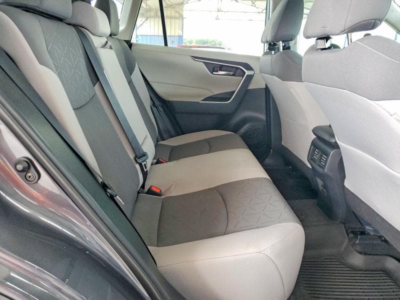 2021 TOYOTA RAV4 XLE XLE 11