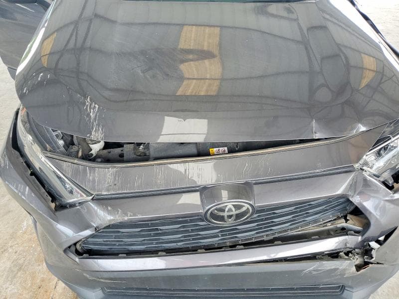 2021 TOYOTA RAV4 XLE XLE 12