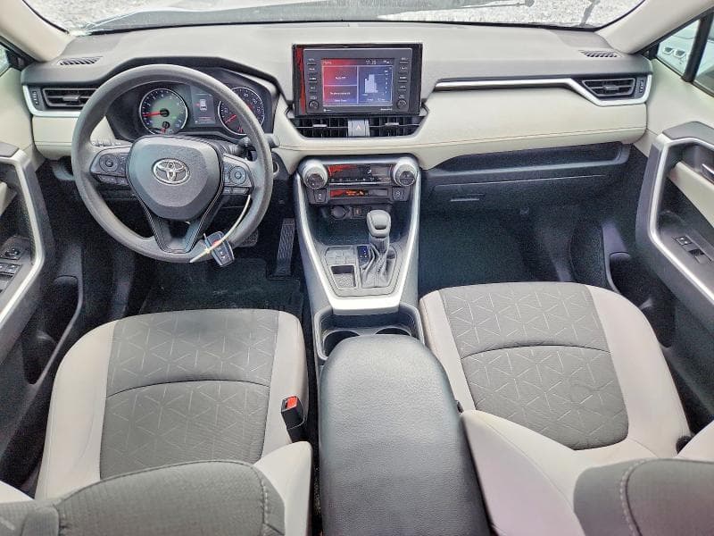 2021 TOYOTA RAV4 XLE XLE 8