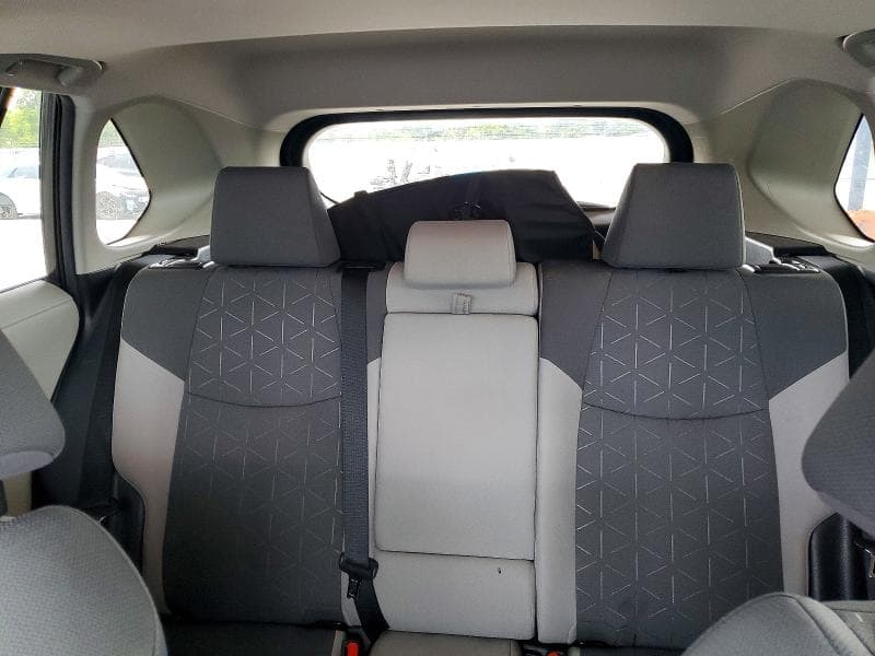 2021 TOYOTA RAV4 XLE XLE 10