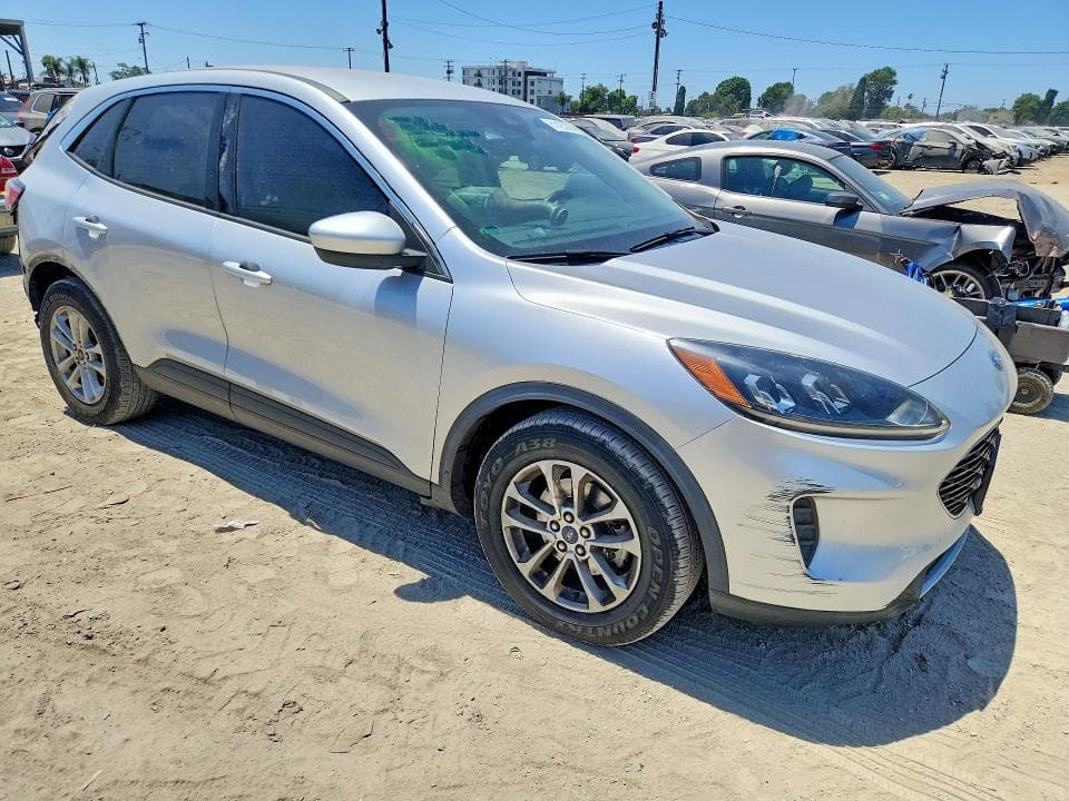 2020 FORD ESCAPE SE 4