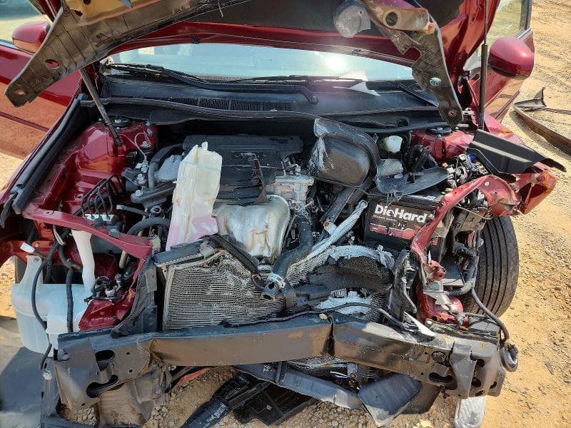 2017 TOYOTA CAMRY SE 11