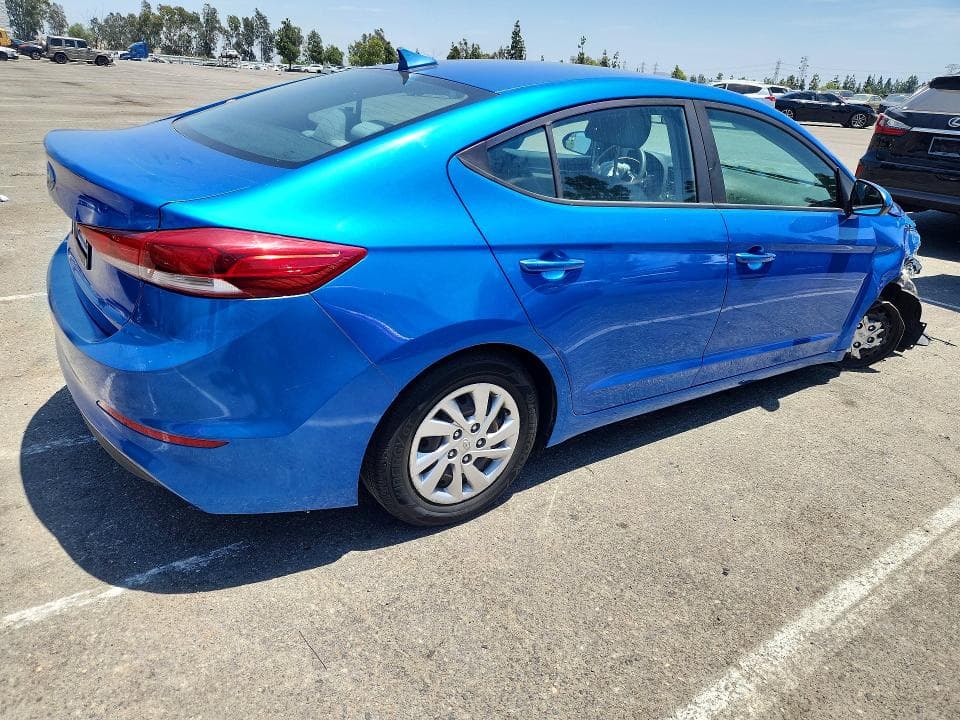 2017 HYUNDAI ELANTRA SE 3