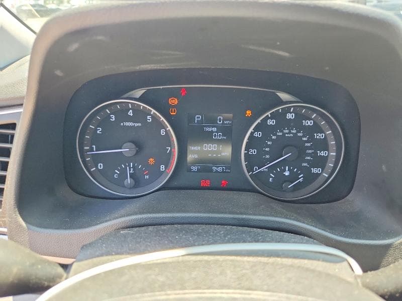 2017 HYUNDAI ELANTRA SE 9
