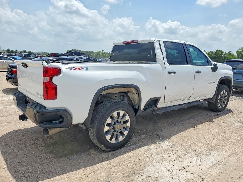 2024 CHEVROLET SILVERADO K2500 CUSTOM 3