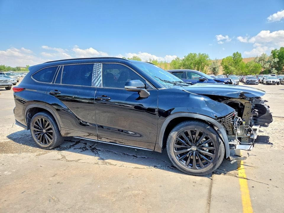 2023 TOYOTA HIGHLANDER XSE 4