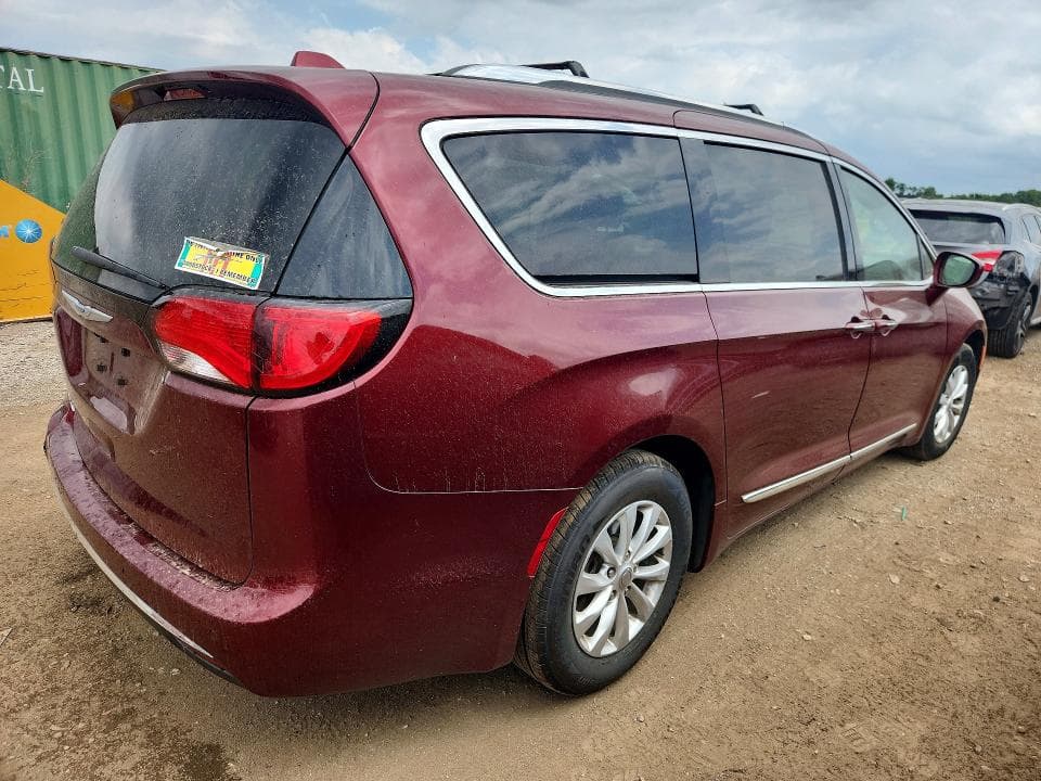2019 CHRYSLER PACIFICA TOURING L 3