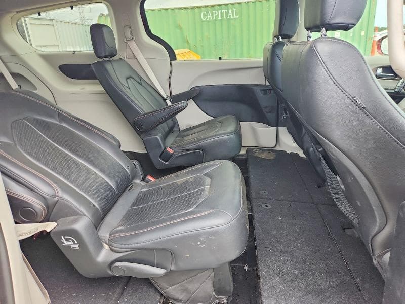 2019 CHRYSLER PACIFICA TOURING L 10