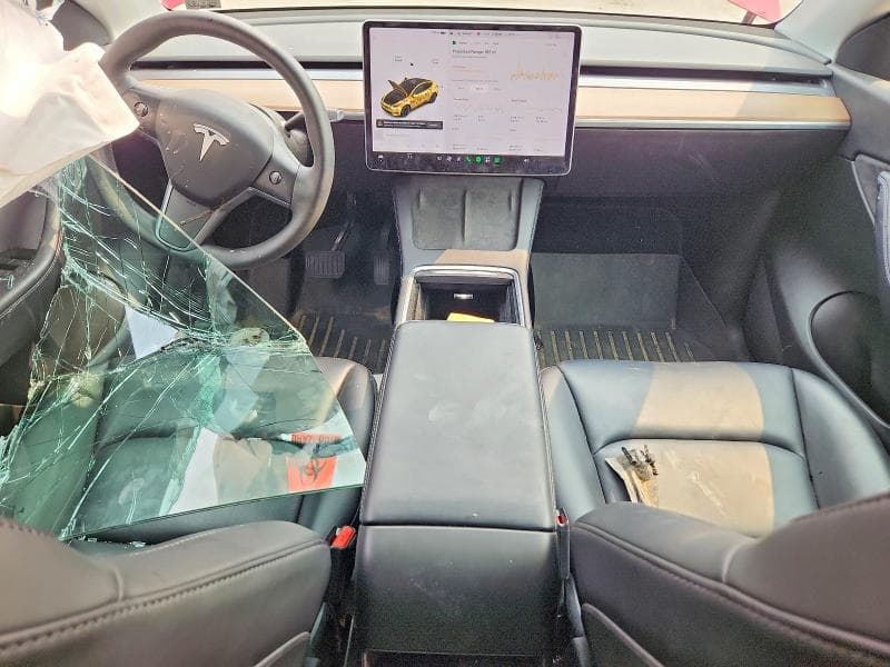 2022 TESLA MODEL Y 8