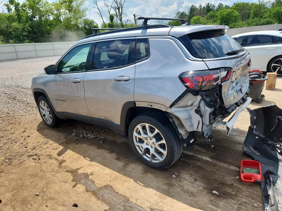 2022 JEEP COMPASS LATITUDE LUX 2