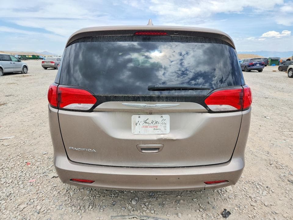 2017 CHRYSLER PACIFICA TOURING 6