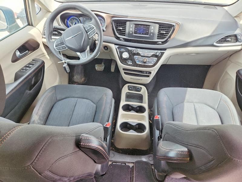 2017 CHRYSLER PACIFICA TOURING 8