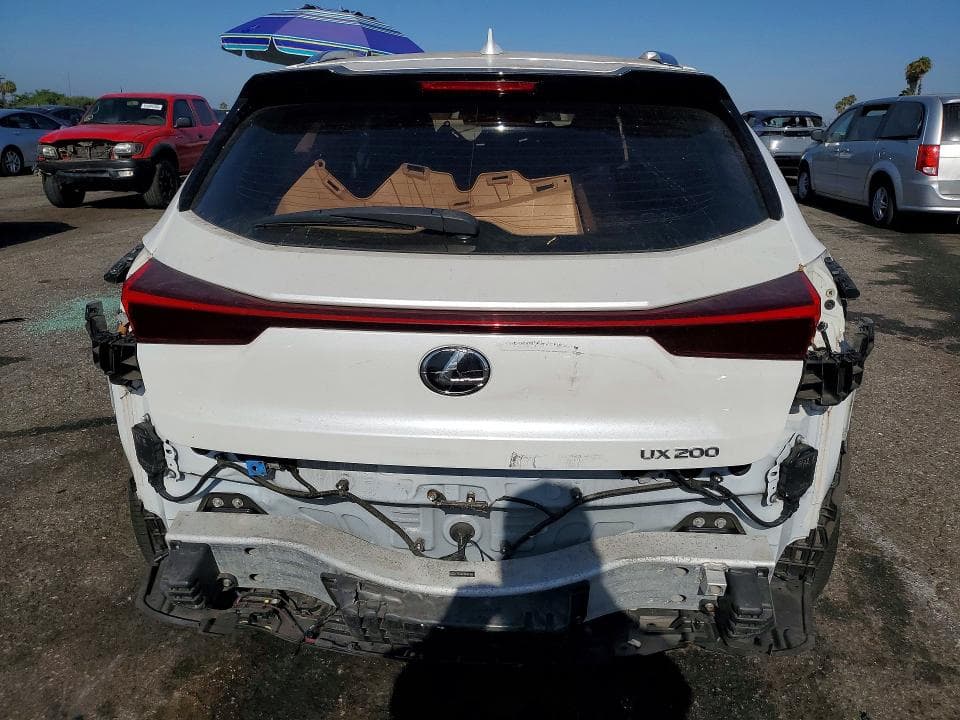 2019 LEXUS UX 200 6