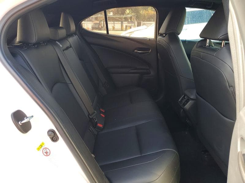2019 LEXUS UX 200 10