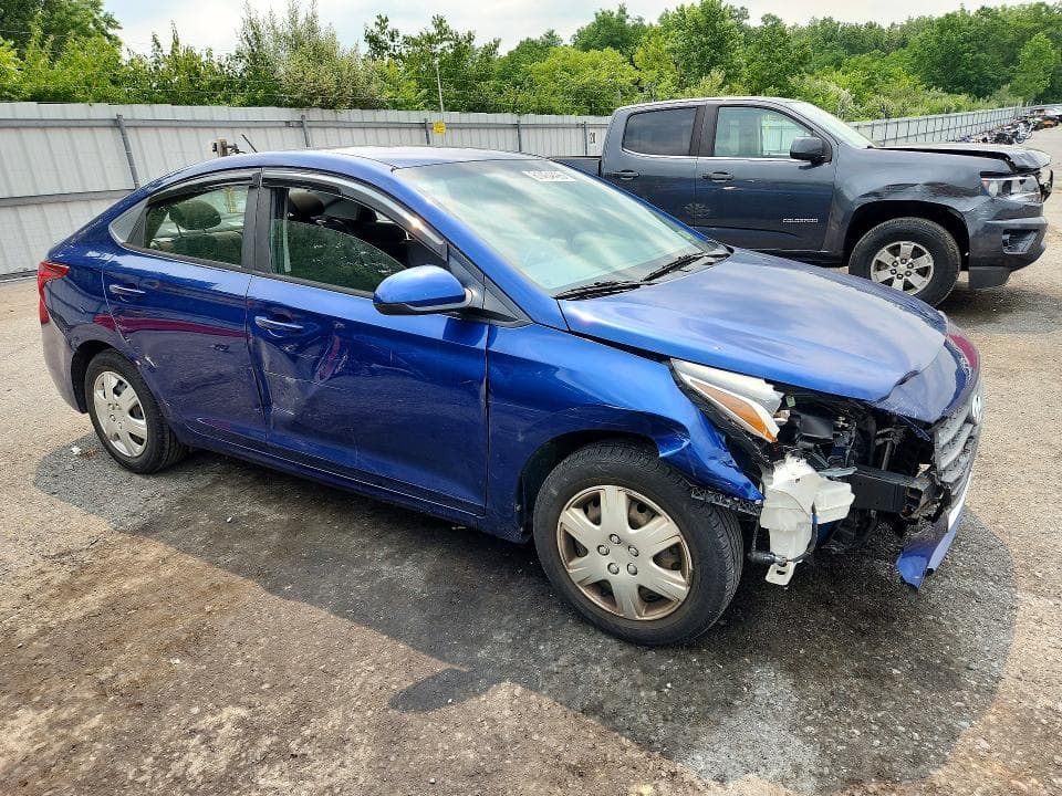 2018 HYUNDAI ACCENT SE 4