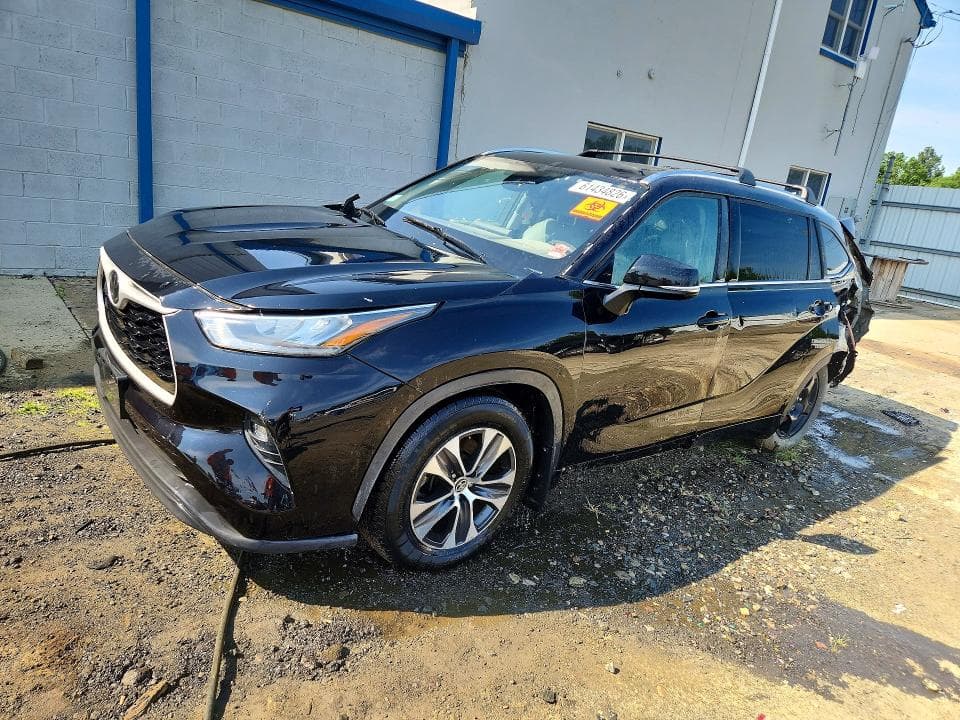 2020 TOYOTA HIGHLANDER XLE - 1