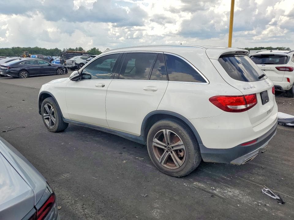 2019 MERCEDES-BENZ GLC 300 2
