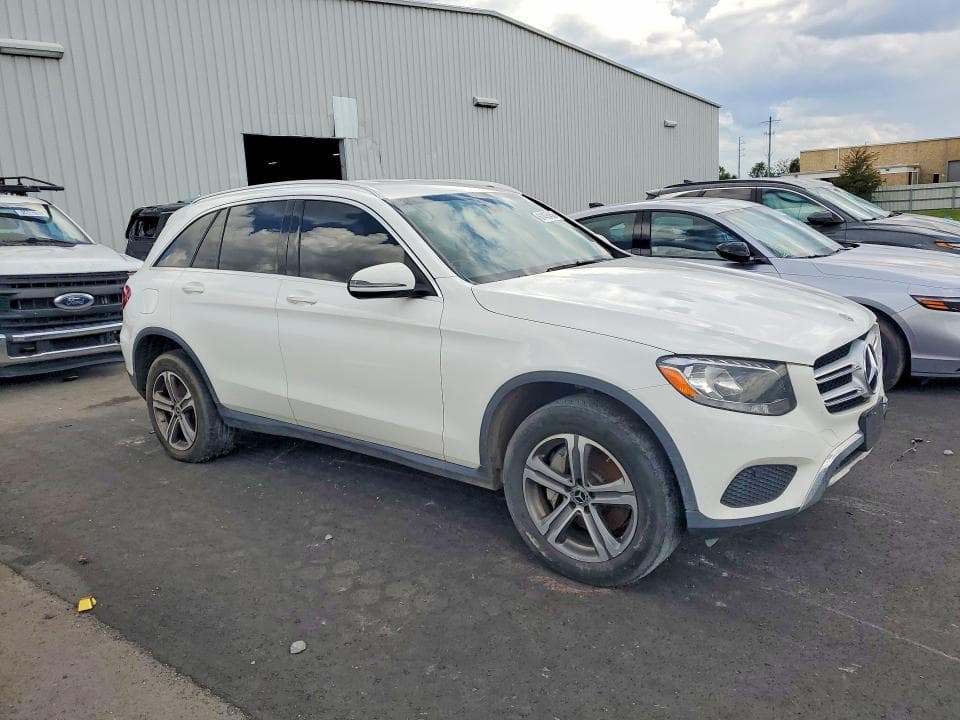 2019 MERCEDES-BENZ GLC 300 4