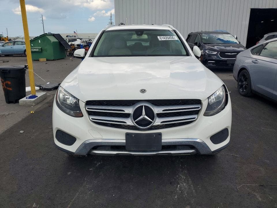 2019 MERCEDES-BENZ GLC 300 5