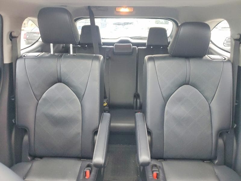 2024 TOYOTA HIGHLANDER PLATINUM 10