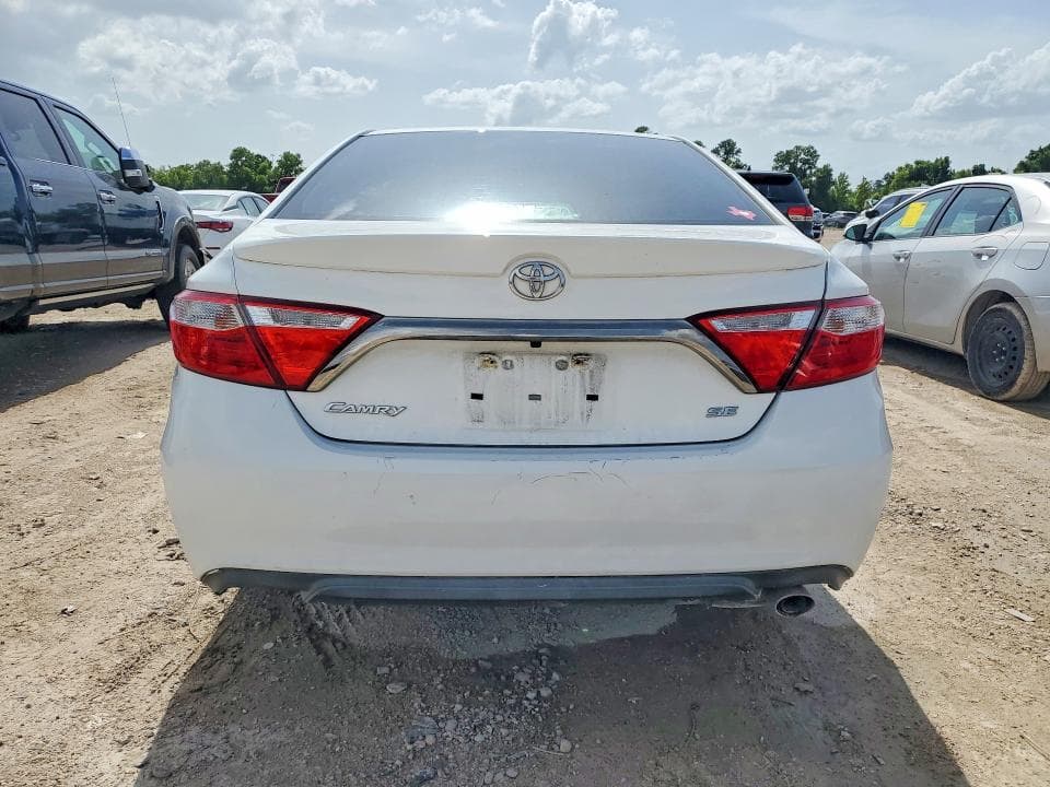 2017 TOYOTA CAMRY SE SE 6