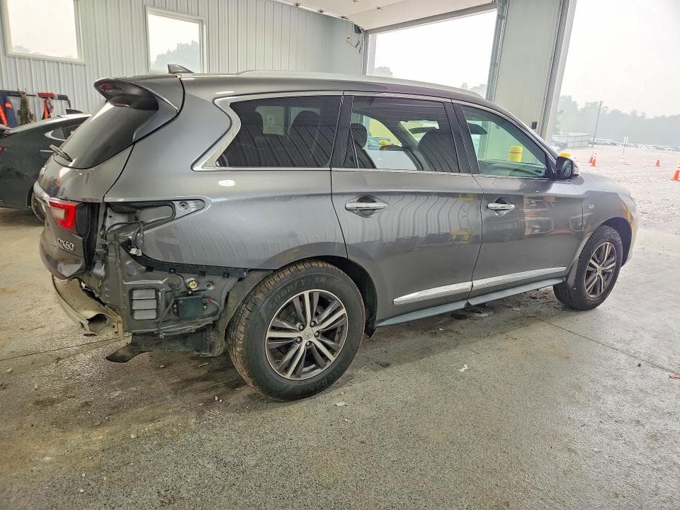 2019 INFINITI QX60 LUXE 3