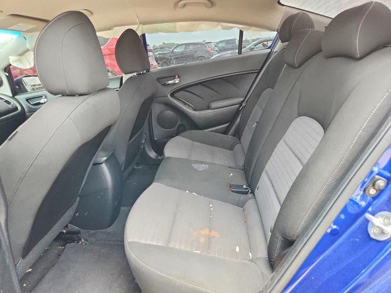 2017 KIA FORTE S 10