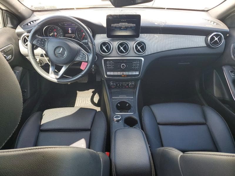 2019 MERCEDES-BENZ GLA 250 4MATIC 8