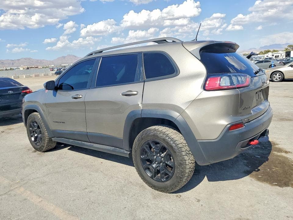 2019 JEEP CHEROKEE TRAILHAWK 2