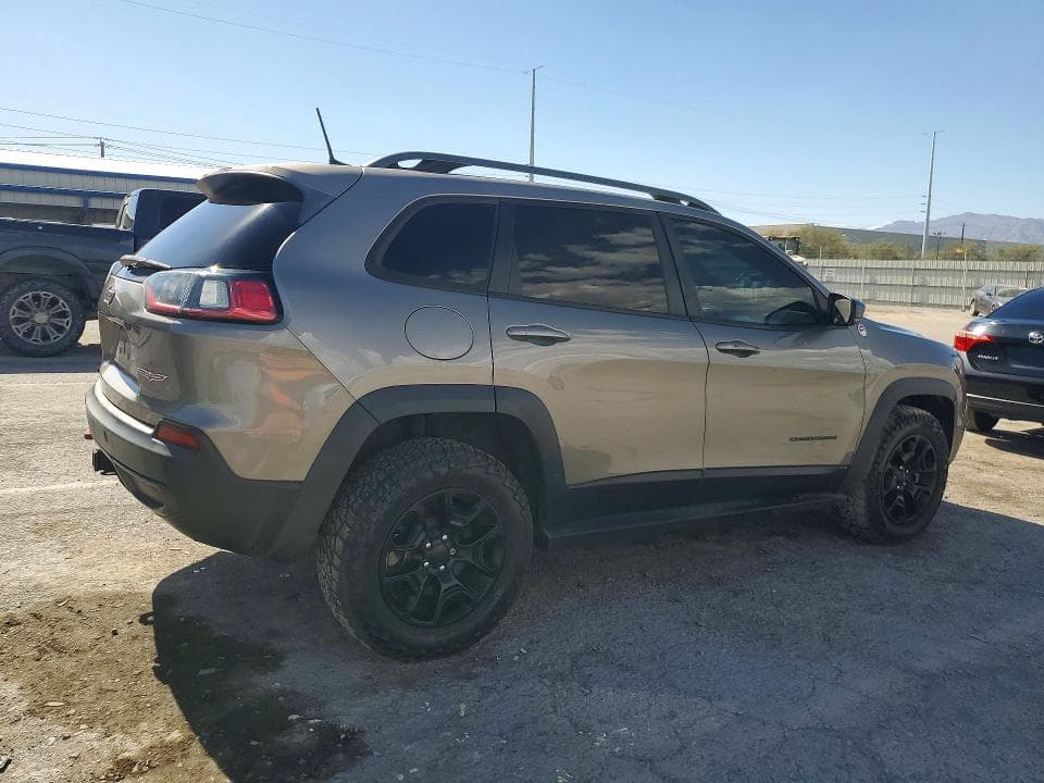 2019 JEEP CHEROKEE TRAILHAWK 3