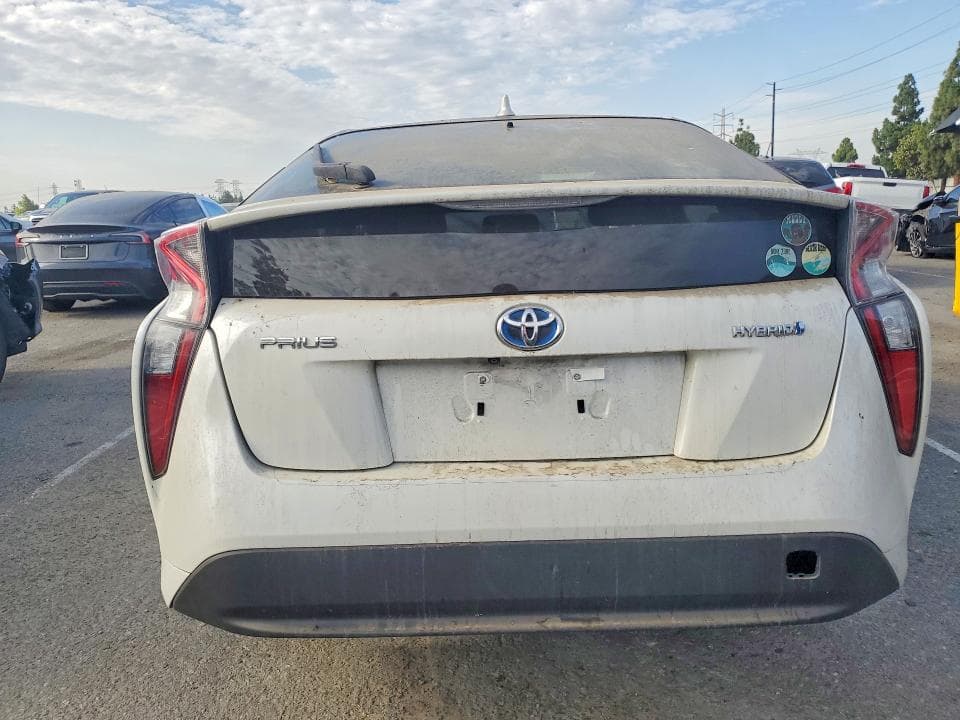 2018 TOYOTA PRIUS TWO 6