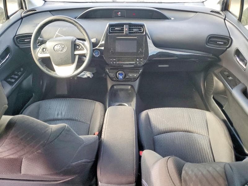 2018 TOYOTA PRIUS TWO 8