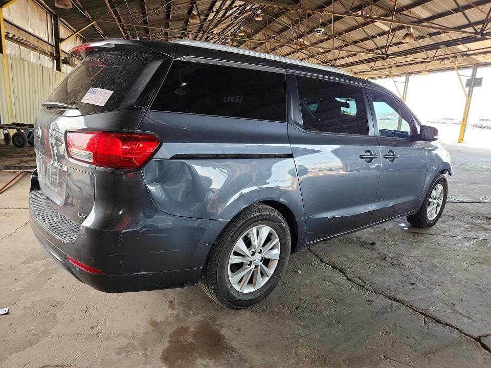 2017 KIA SEDONA LX 3