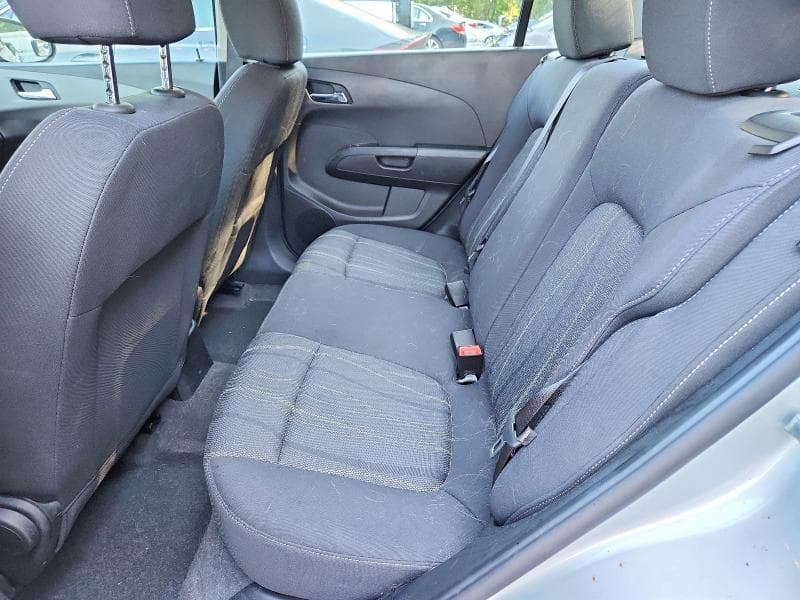 2019 CHEVROLET SONIC LT 10