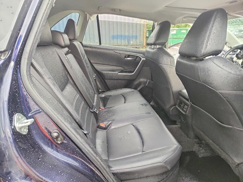 2021 TOYOTA RAV4 HYBRID XLE PREMIUM 11