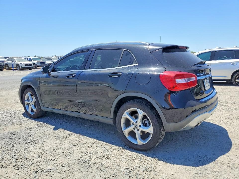 2018 MERCEDES-BENZ GLA-CLASS 2