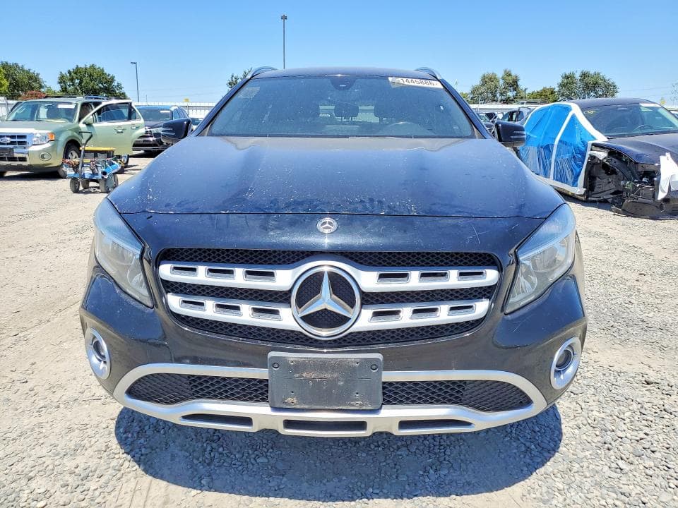 2018 MERCEDES-BENZ GLA-CLASS 5