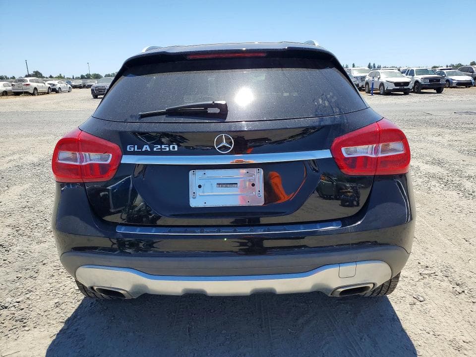 2018 MERCEDES-BENZ GLA-CLASS 6