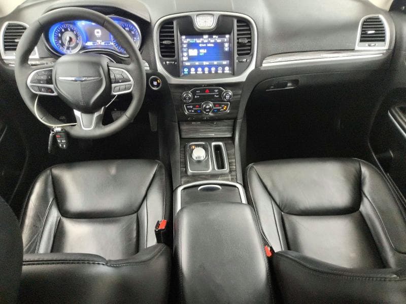 2022 CHRYSLER 300 8