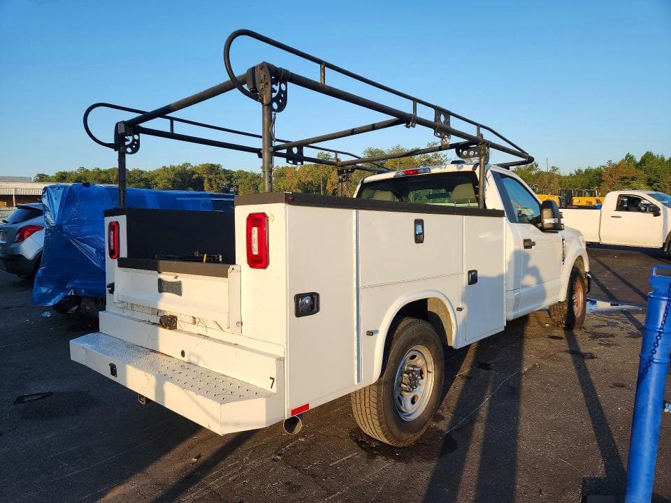 2022 FORD F250 3